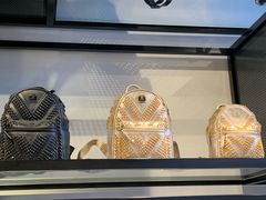 -MCM(比斯特上海购物村店)