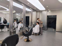 -MOVAN  HAIR莫凡匠人发型屋