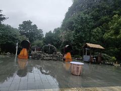 -高荡千年布依古寨旅游景区