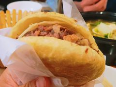 -闫家驴肉老店(华电一校店)