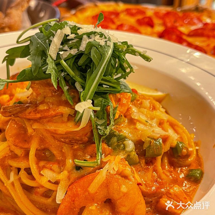 在广州‼大番薯区时代芳华里的氛围感西餐