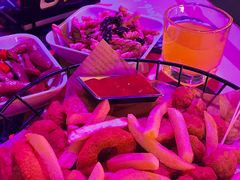 -UP嘻哈酒吧(粉巢店)