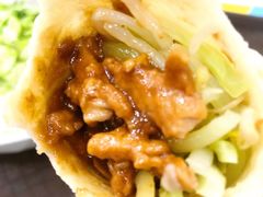 京酱鸡丝卷饼-北大学一食堂