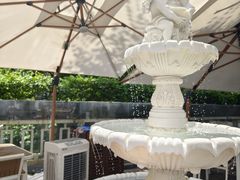 -Mark&Mars Restaurant
