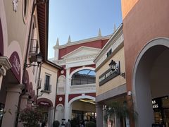 -佛罗伦萨小镇广佛名品奥特莱斯(疏港路店)