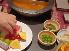 -牛YO寿喜烧·铁板烧和牛火锅自助(市府恒隆店)