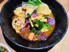 -万记麻辣烫国展总店