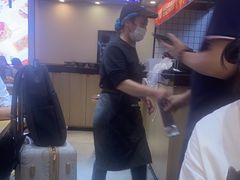 -魔都三兄弟酸辣粉·蘸卤炸串(虹桥万科店)