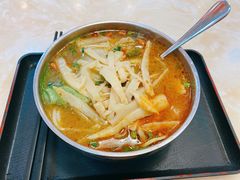 -卓雅桂林米粉