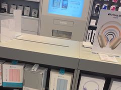 -Apple授权专营店(宝山万达店)