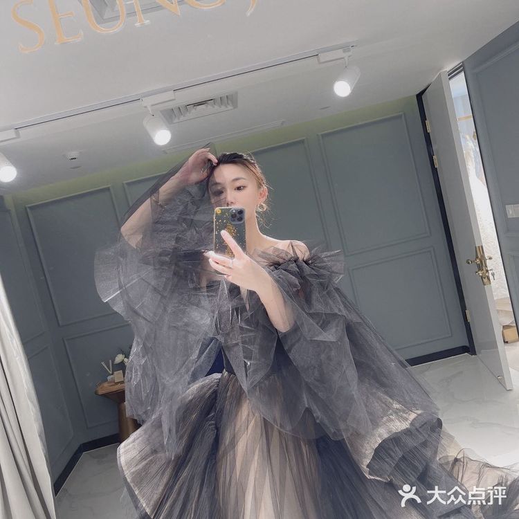 Grace Kelly婚纱与礼服（北京店）