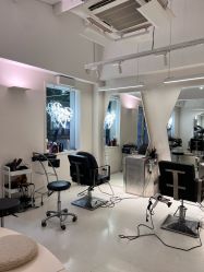 -SALON DE VANHADA