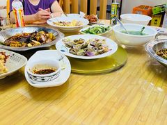 -休记光头香辣蟹干锅店(衣冠庙店)