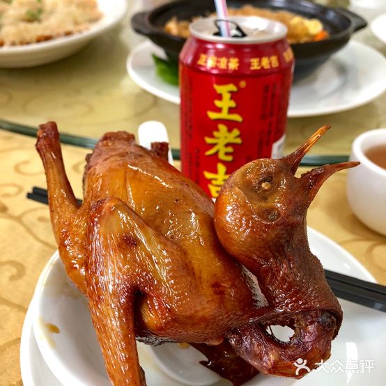 傻记乳鸽王海鲜餐厅(大梅沙店)