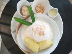 榴莲雪冰-Cheevit Cheeva(Sirimangkalajarn)