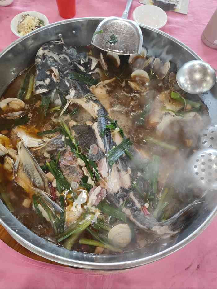 侠成水上农庄-"第一次吃佛跳墙 刚开始吃里面的肉的时候.