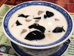 -赵记传承特色牛奶甜品(泉城广场店)