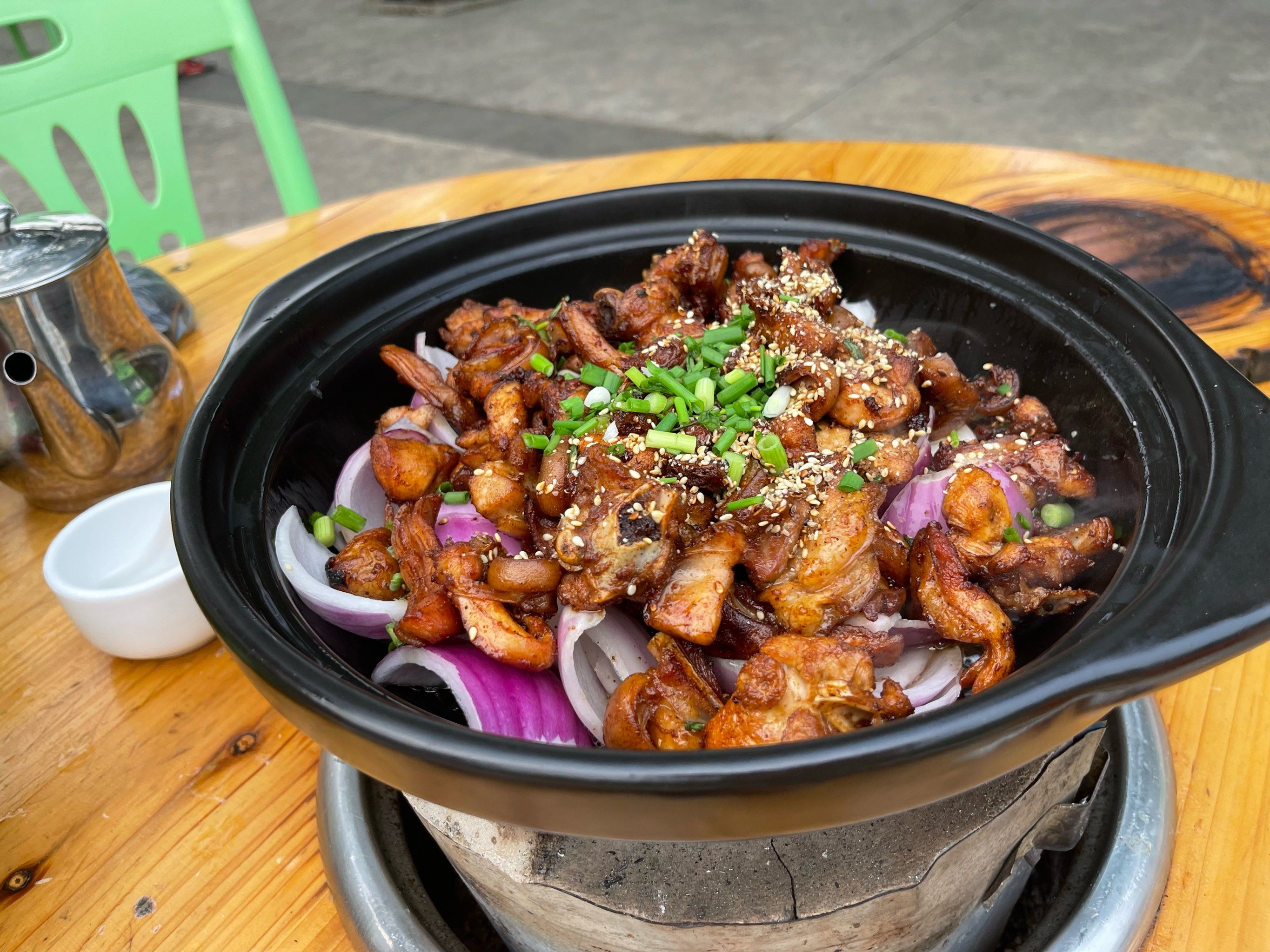 很美味哦😋农家自制兔肉!很焦香很入味