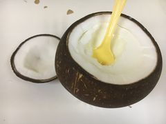 -志龙皇冠吃货椰子铺