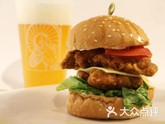 巨无霸泰式鸡腿堡