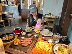 -九月里.自由花园餐厅