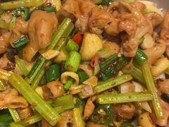 -人民公社铁锅炖·东北菜(卫国道店)