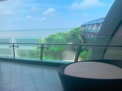 -上海滴水湖皇冠假日酒店