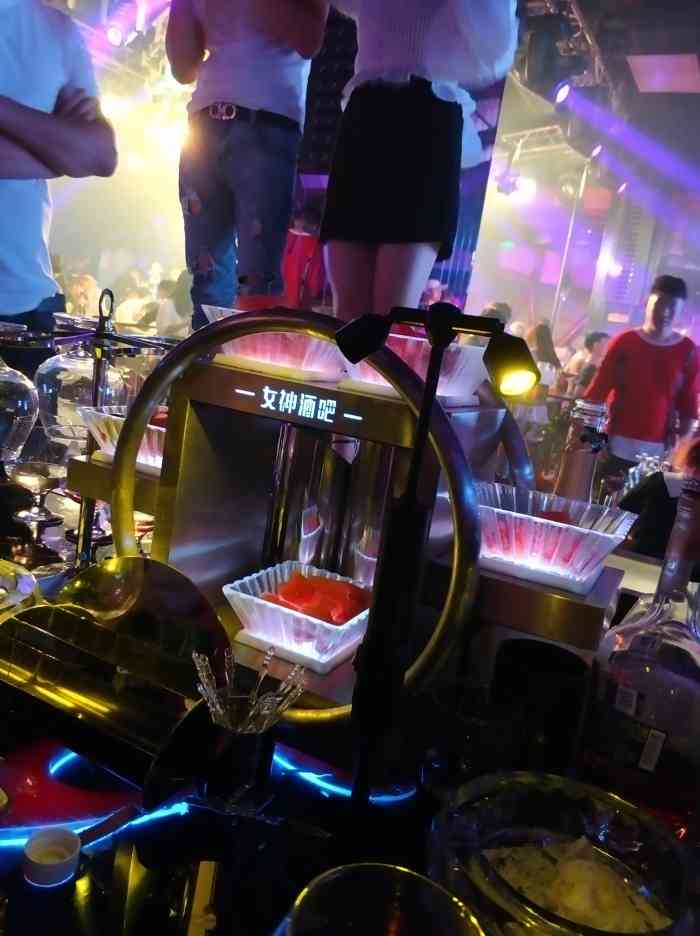 女神club酒吧-"挺不错的,很给力的环境非常棒,来玩过很多.