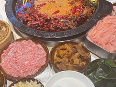 -卤校长老火锅(杨家坪直营店)