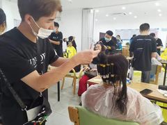 -首脑美容美发化妆美甲培训学校(龙岗校区)