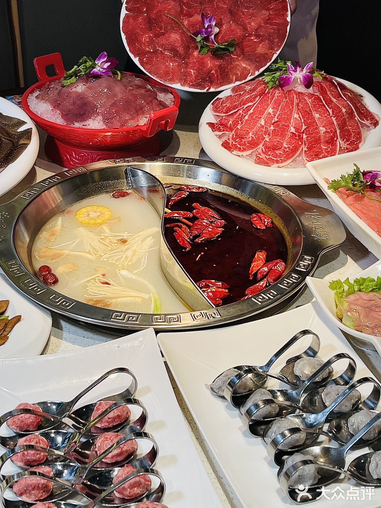 满口牛🐮油   重庆火锅🍲