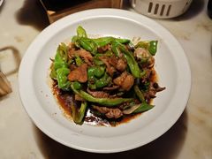 辣椒炒肉-绿茶餐厅(同成街华联店)
