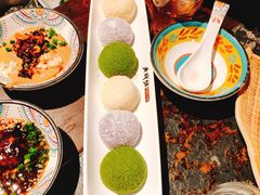 -老牌坊云南鱼豆花火锅(哈西万达店)