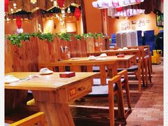 大堂-老滇山寨•云南特色菜•地方菜•民族风情歌舞表演(金碧店)