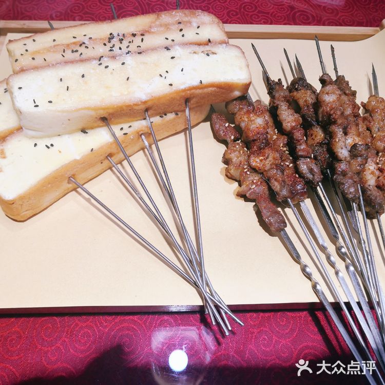 烤鸽子一般天津人都没吃过吧？可是烤鸽子这道菜