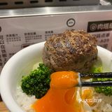 一人一个座位 ，好适合i人啊哈哈哈...