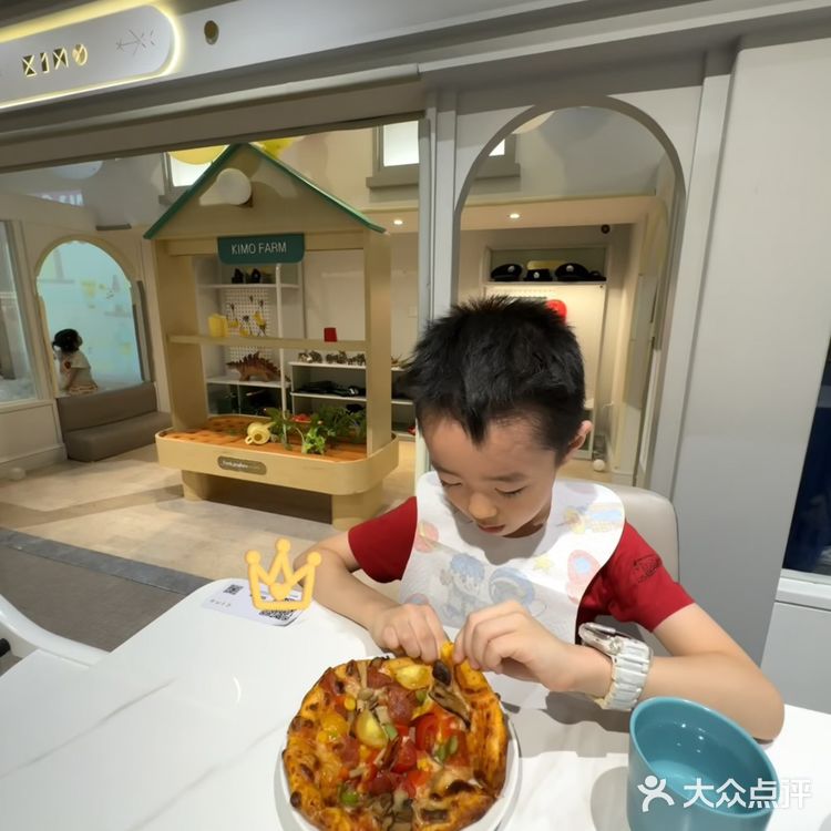 一个人也可轻松遛娃!这家亲子餐厅太chill