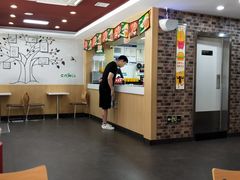 -华莱士·全鸡汉堡(艳粉店)