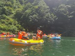 -安吉龙王山峡谷漂流