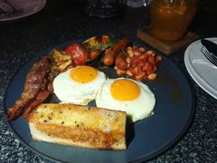 Egg bacon beans-网红落日悬崖餐厅 The Sky Gallery