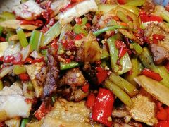 土猪小炒肉-嫩芽·重庆菜馆(十八梯露台观景店)