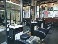 -FRIDAY星期五专业美发沙龙