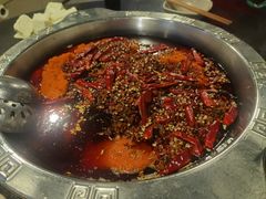 -洞亭火锅(防空洞总店)