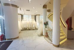 点击看大图 -GRACE KELLY婚纱与礼服(北京店)