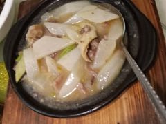 萝卜牛杂煲-春梅里卤鹅馆·47年老字号(东厦分店)