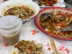 -堂瓦里·33年传统赣菜(第一街区店)