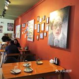 快去下苑画家村偶遇可爱小猫咪，再吃吃家常菜吧