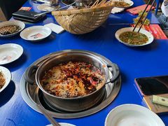 -马路边边串串香形象店(磐石路店)