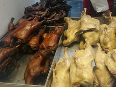 -狗撵鸭(泰山公寓店)