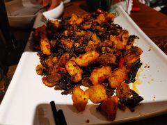 普洱茶炒爆浆豆腐-云海肴·汽锅鸡·云南菜(美罗城店)